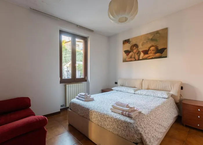 Apartman Mysa - Charming With Lake View